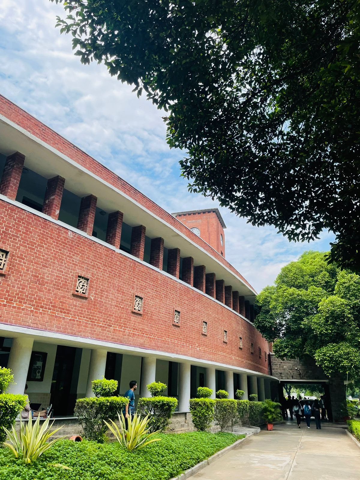 Shri Ram College of Commerce — PG Diploma, Global Business Operations
